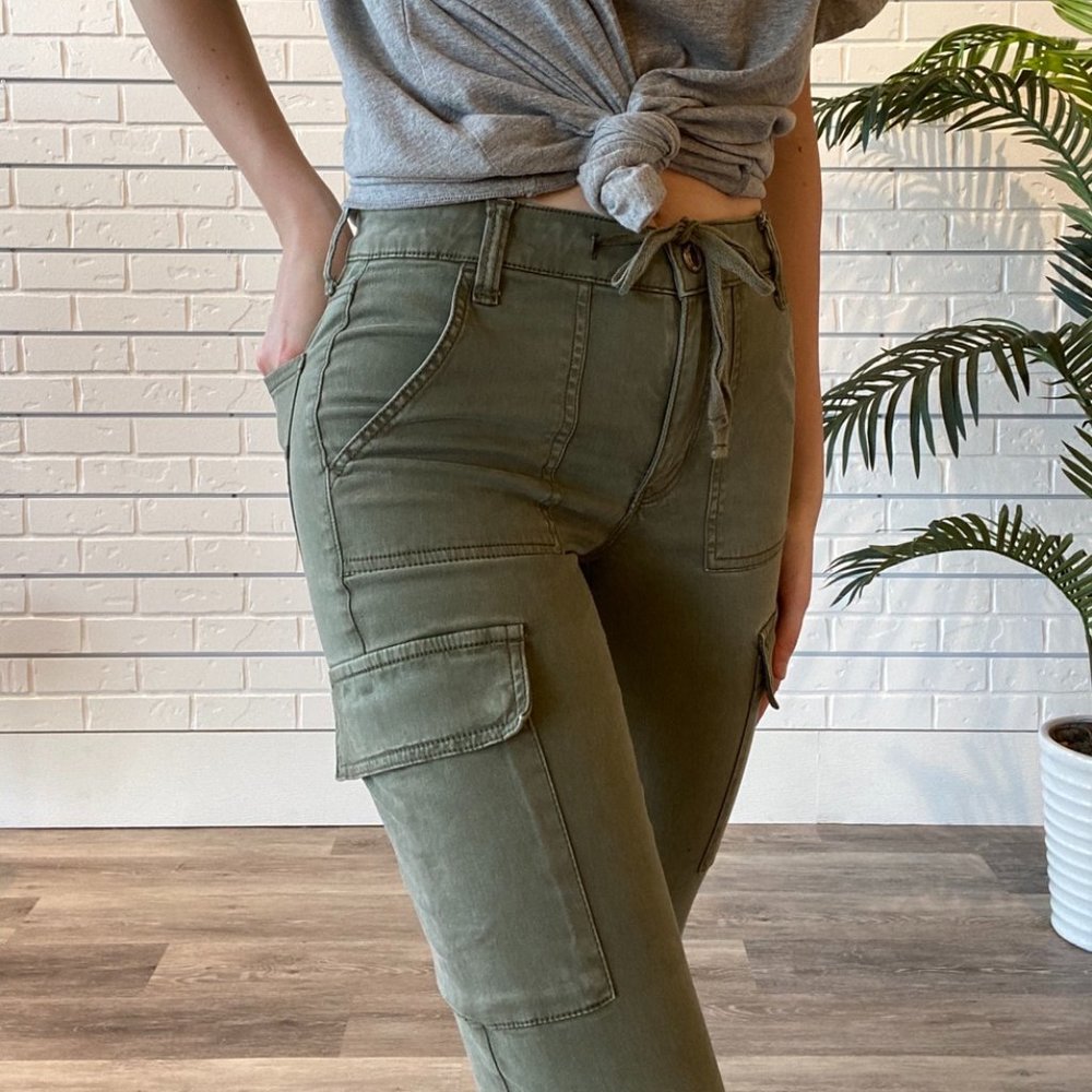 AE Army Green Cargo Pants